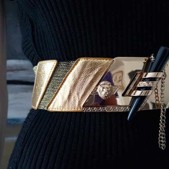 Elasticized Cinch Belt with Latch and Chain - Picture 5 of 16